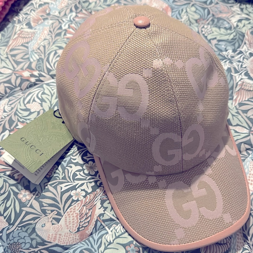 NWT Gucci Women's Light Pink Monogram Cap. Brand new